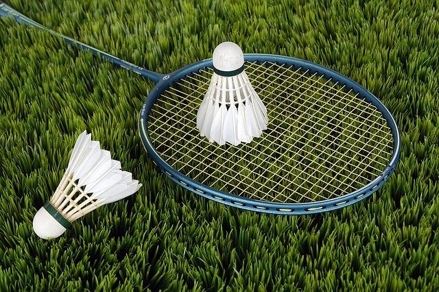 Diferencia Entre Tenis y Badminton - Resumen de Tenis vs. Bádminton