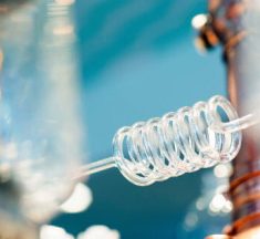 Ejemplos de Evaporación y Destilación: Procesos Importantes en la Química y la Industria