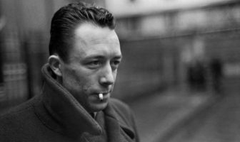 Biografía de Albert Camus - novelista, dramaturgo, ensayista y periodista francés