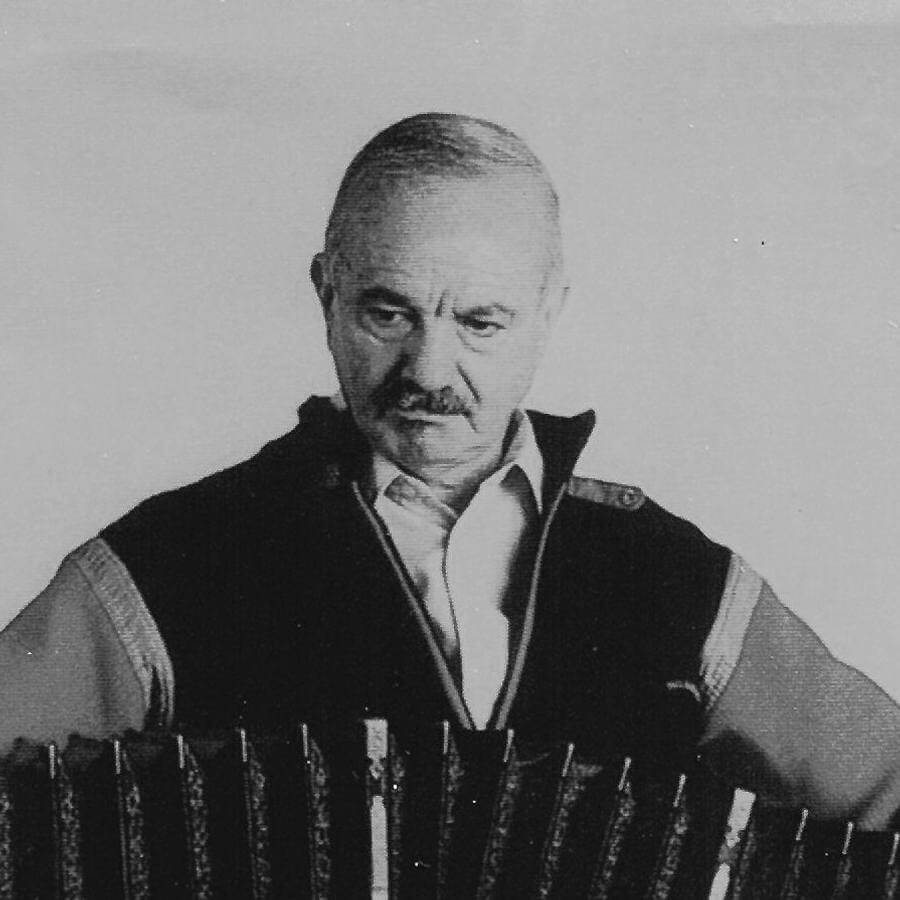 Astor Piazzolla Biography - Argentine Composer and Virtuosic Bandoneón Player