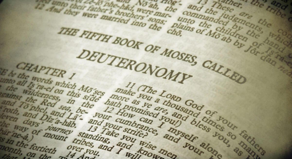 Resumen del Libro de Deuteronomio (El Quinto Libro del Pentateuco)
